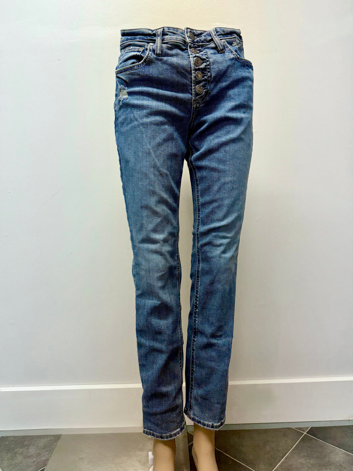 Silver Jeans 'Most Wanted Straight' Size 28