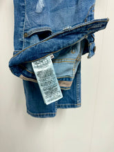 Load image into Gallery viewer, Guess 'Power Skinny' Denim Size 28
