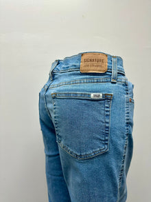 Levi's High Rise Flare Size 30