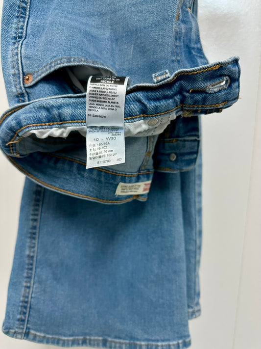 Levi's High Rise Flare Size 30