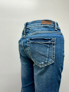 Mia Slim Straight Size 8