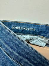 Load image into Gallery viewer, American Eagle Jegging Size 4
