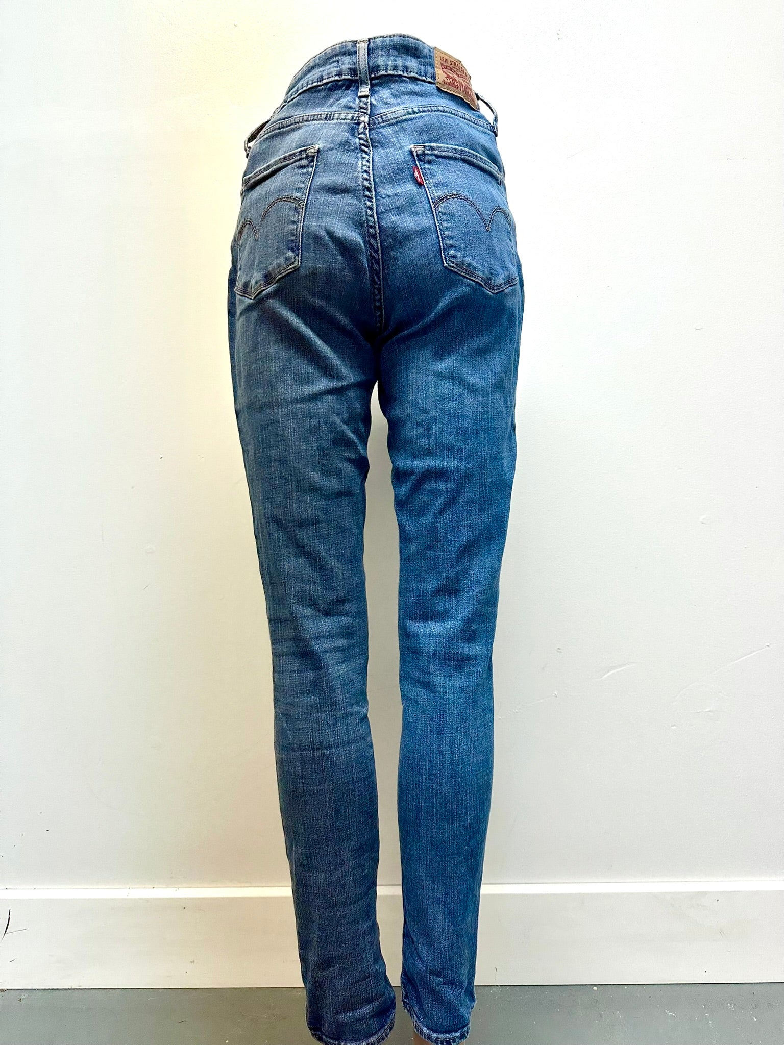 Levi's High Rise Skinny Size 27