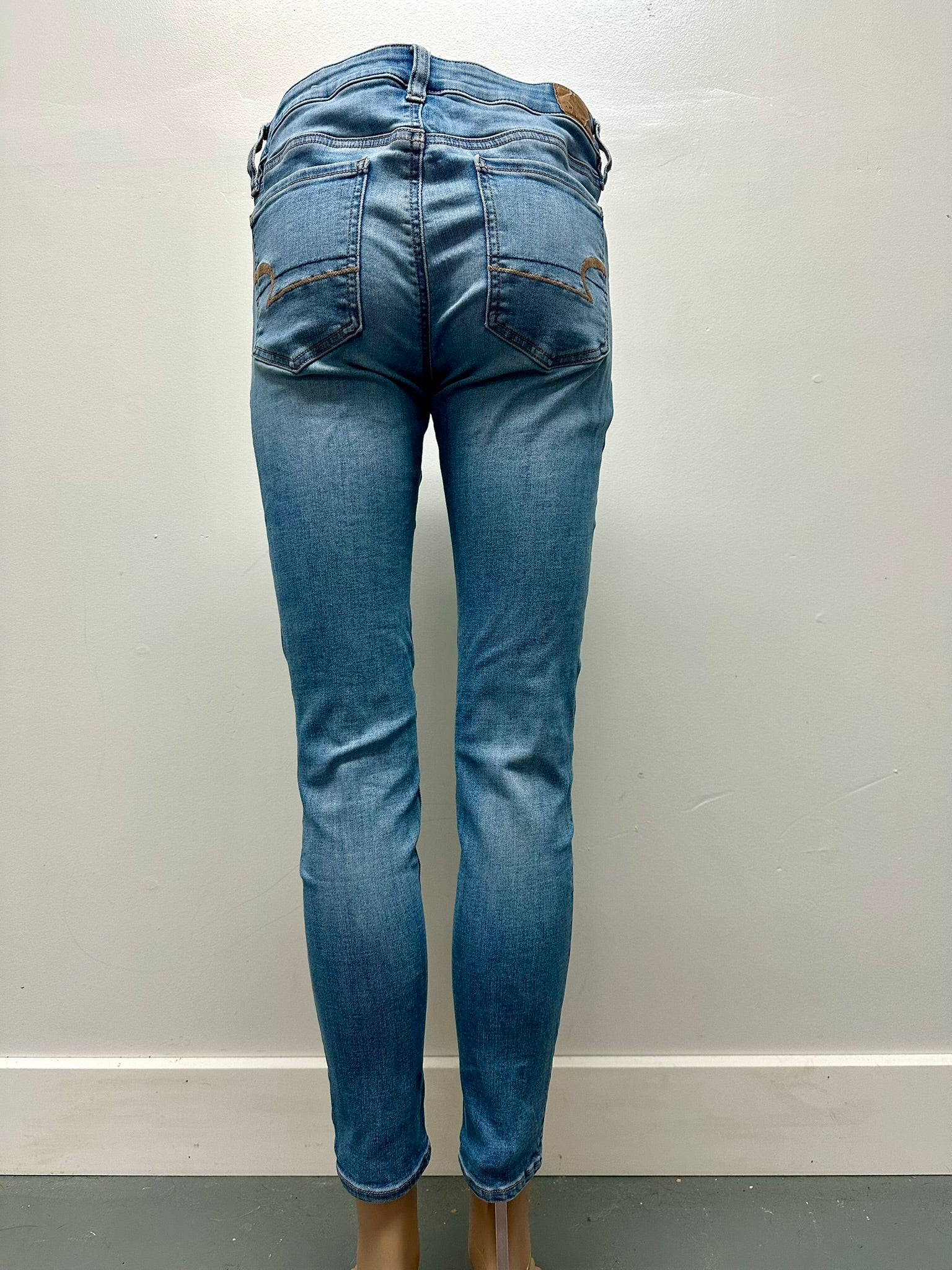 American Eagle Next Level Stretch Size 6
