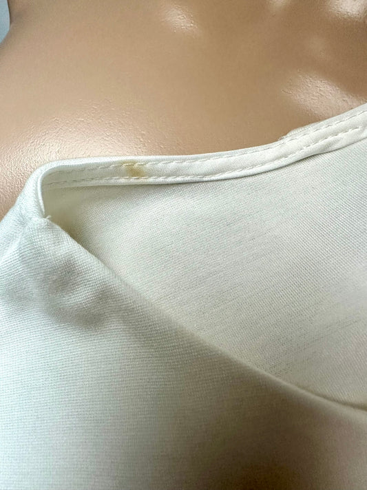Le Chateau Tee Size LG (NWT)