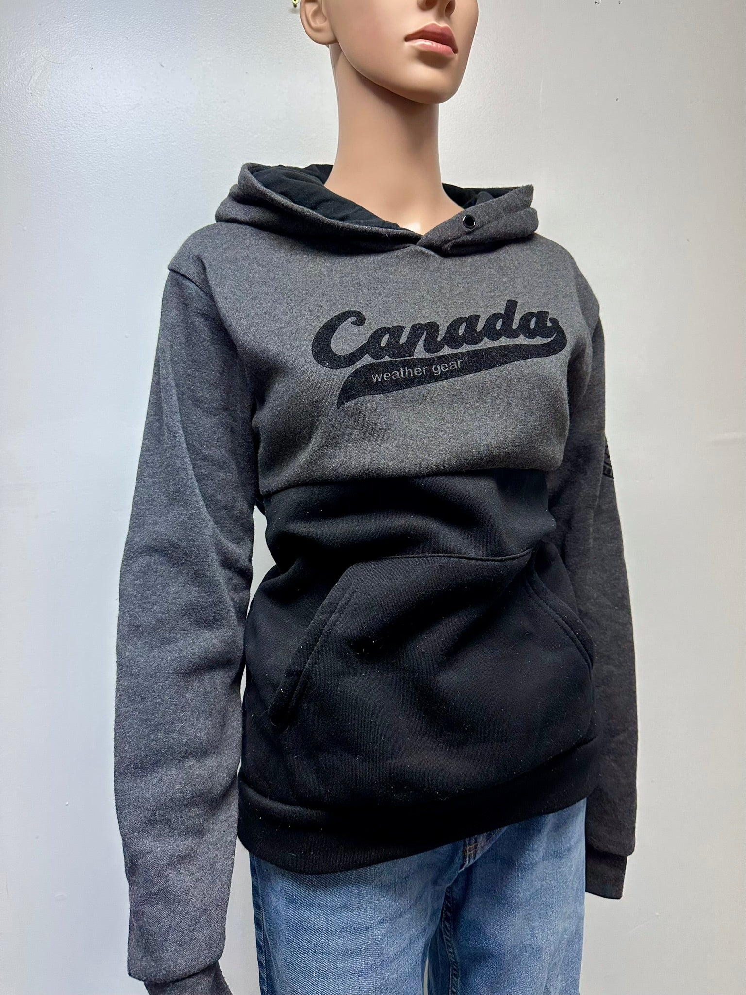 Canada Hoodie Size M