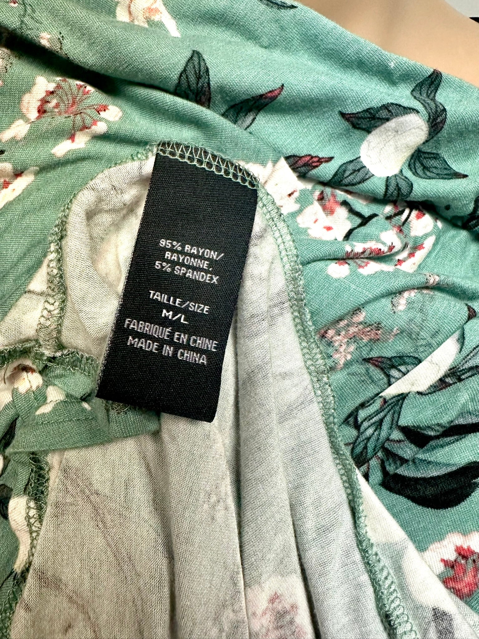 Trovare Cardigan Size M/L