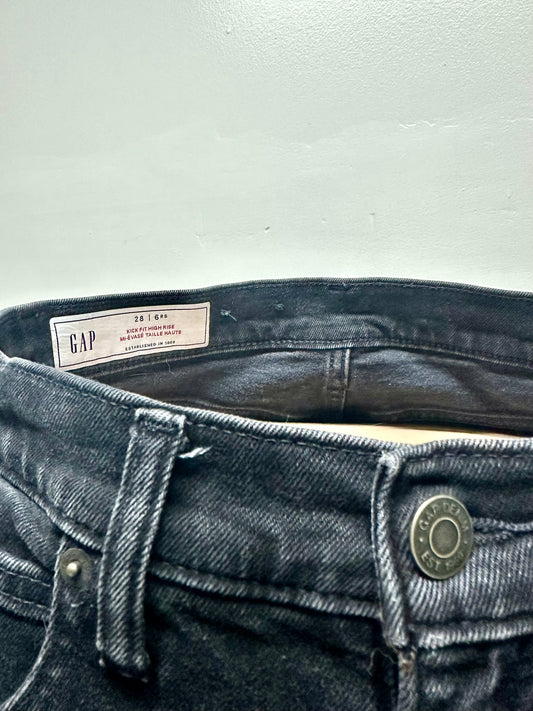 GAP Kick Fit High Rise Size 28 | 6