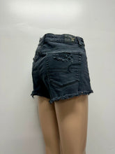 Load image into Gallery viewer, American Eagle Short Size 4
