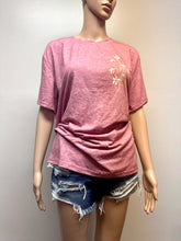 Load image into Gallery viewer, Floral Tee Size XL
