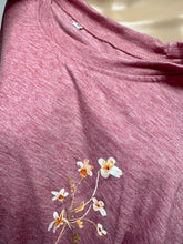 Load image into Gallery viewer, Floral Tee Size XL
